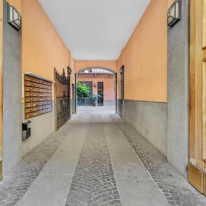 Cosmopolitan Apartment Milan